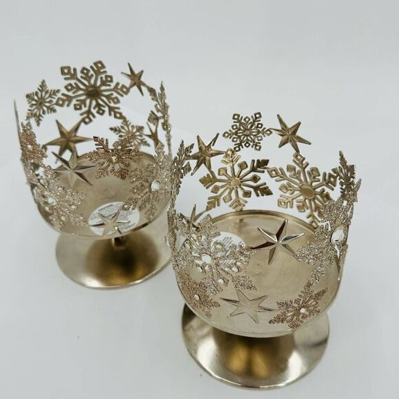 2 BATH & BODY WORKS GLITTER SNOWFLAKE LARGE 3 WICK PEDESTAL CANDLE HOLDER SLEEVE - Picture 1 of 11